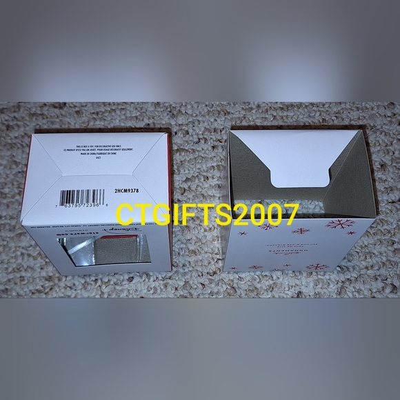 Star Wars The Mandalorian Hallmark Christmas Tree Ornament with the EXTRA SLEEVE - Picture 5 of 9